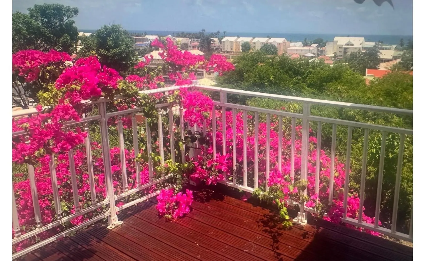 Holiday home Le Lagon Bleu, Bungalows Vue Sur Mer , 350 M De La Plage Sainte-Anne